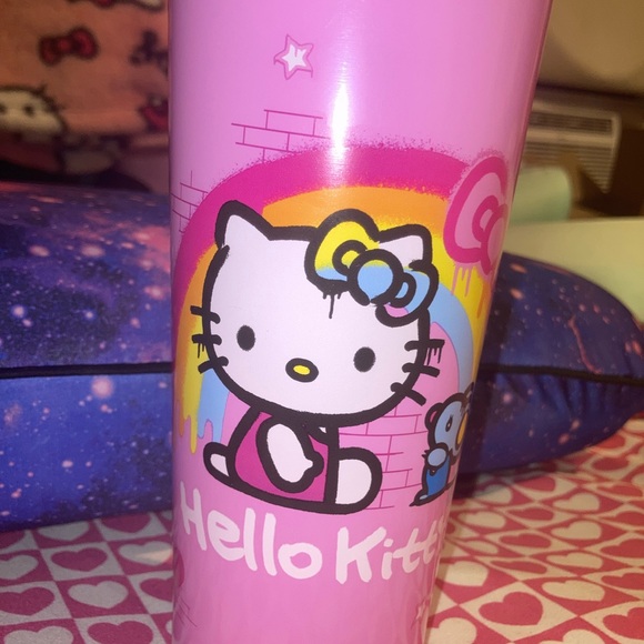 Hello kitty pink tumbler with straw - Picture 2 of 5